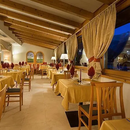 Cristallo Hotel 3*
