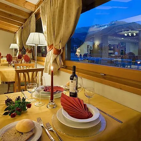 Hotel Cristallo 3*